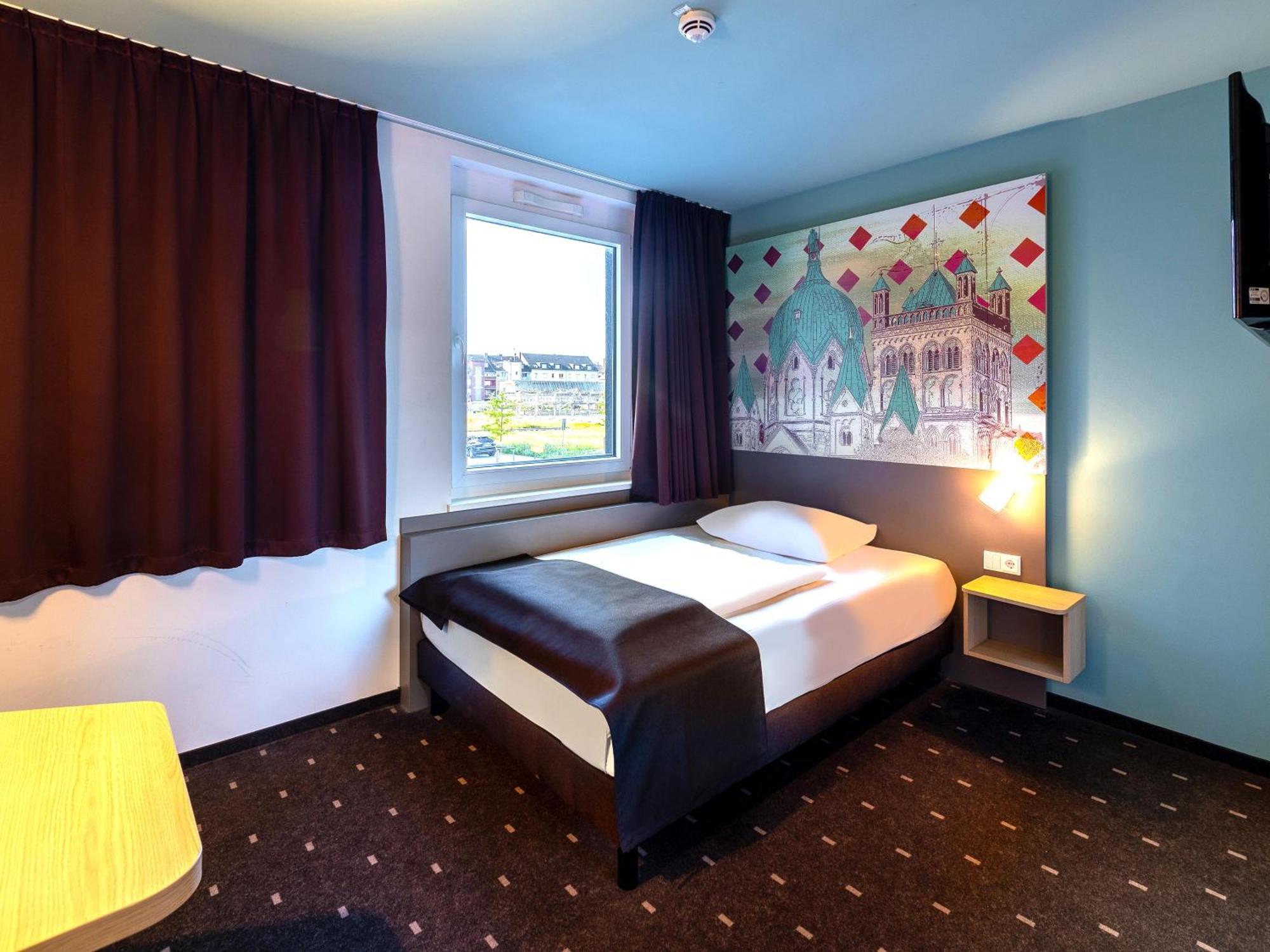 B&B Hotel Neuss Esterno foto